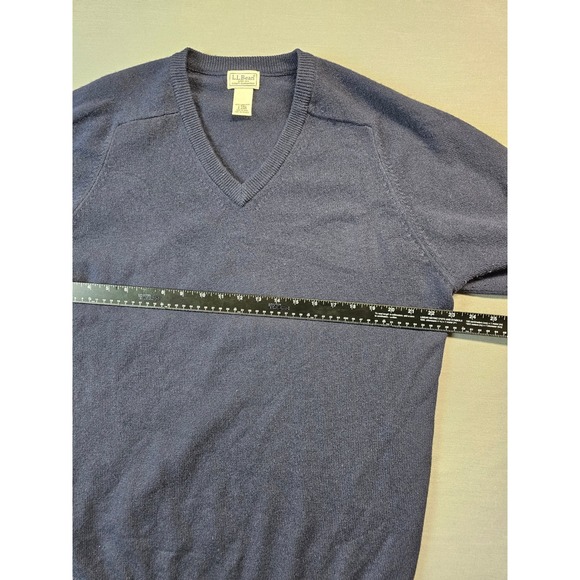 LL Bean Mens V Neck Sweater L Tall Navy Blue 100% Lambs Wool Pullover - Picture 4 of 5